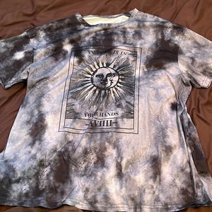 Grey tie dye graphic tee